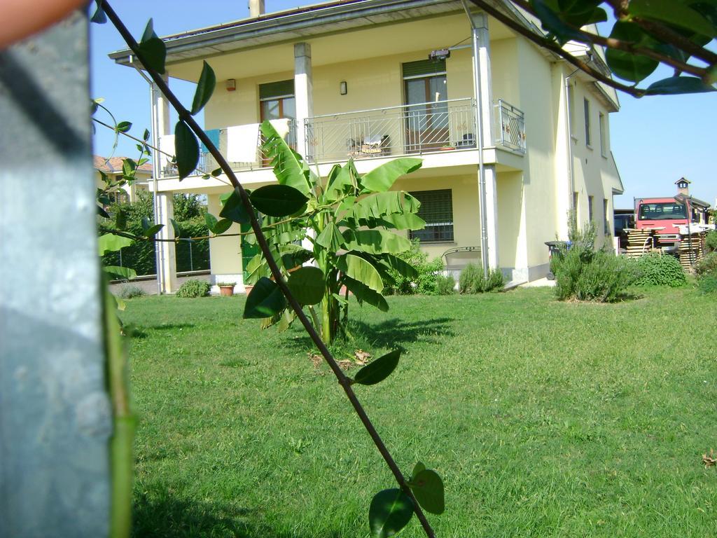 B&B Lattemiele Fontanellato Exteriör bild
