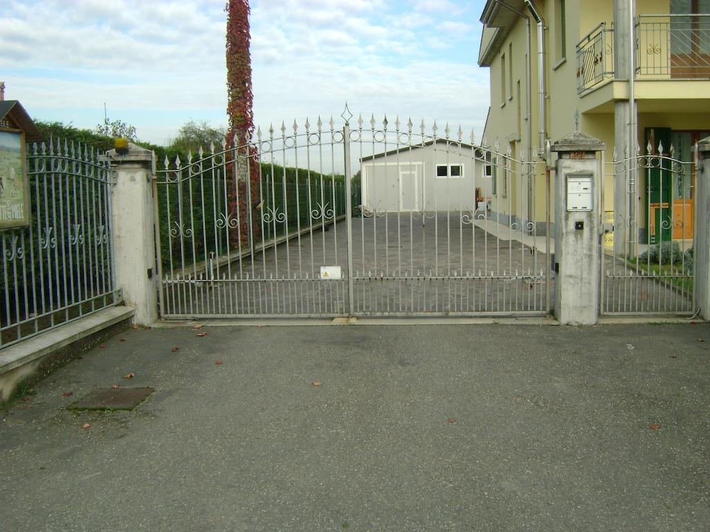 B&B Lattemiele Fontanellato Exteriör bild