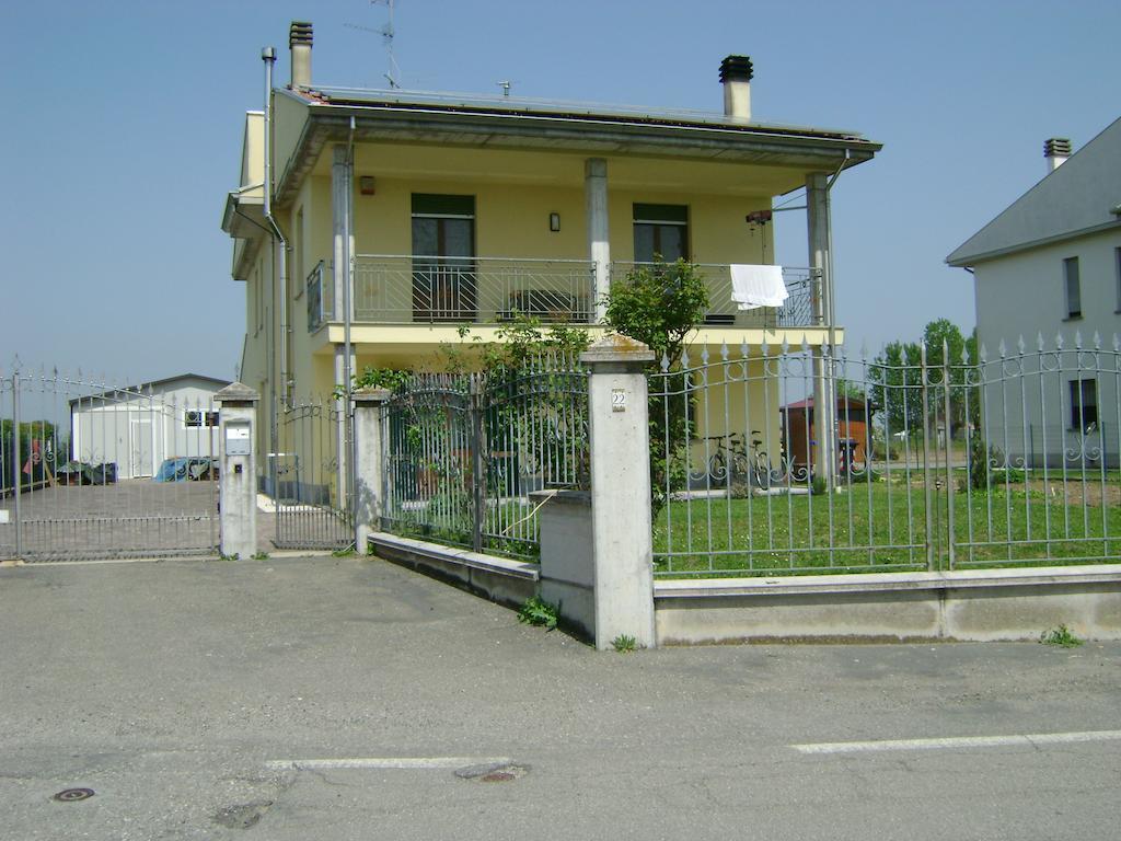 B&B Lattemiele Fontanellato Exteriör bild